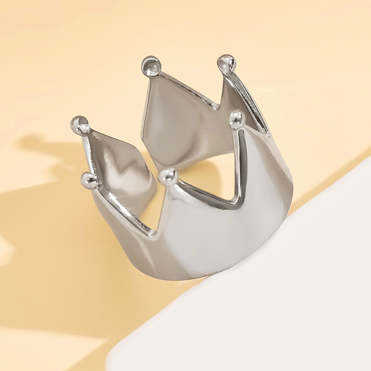 Wholesale retro  crown ring metal smooth opening stainless steel ring